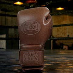 Guantes de entrenamiento Cleto Reyes de Cinta de Contacto Vintage 1945