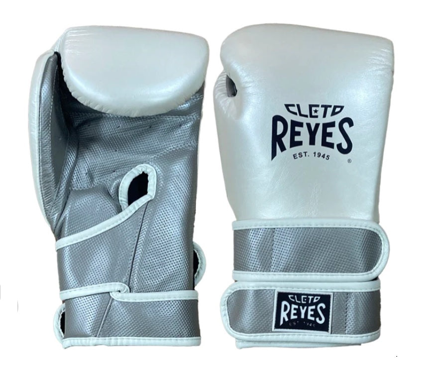 Guantes de entrenamiento HEROS Cleto Reyes, blanco perla/plata – combatebox