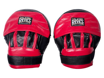 Manillas curvas o Manoplas para golpes con Correa Cleto Reyes
